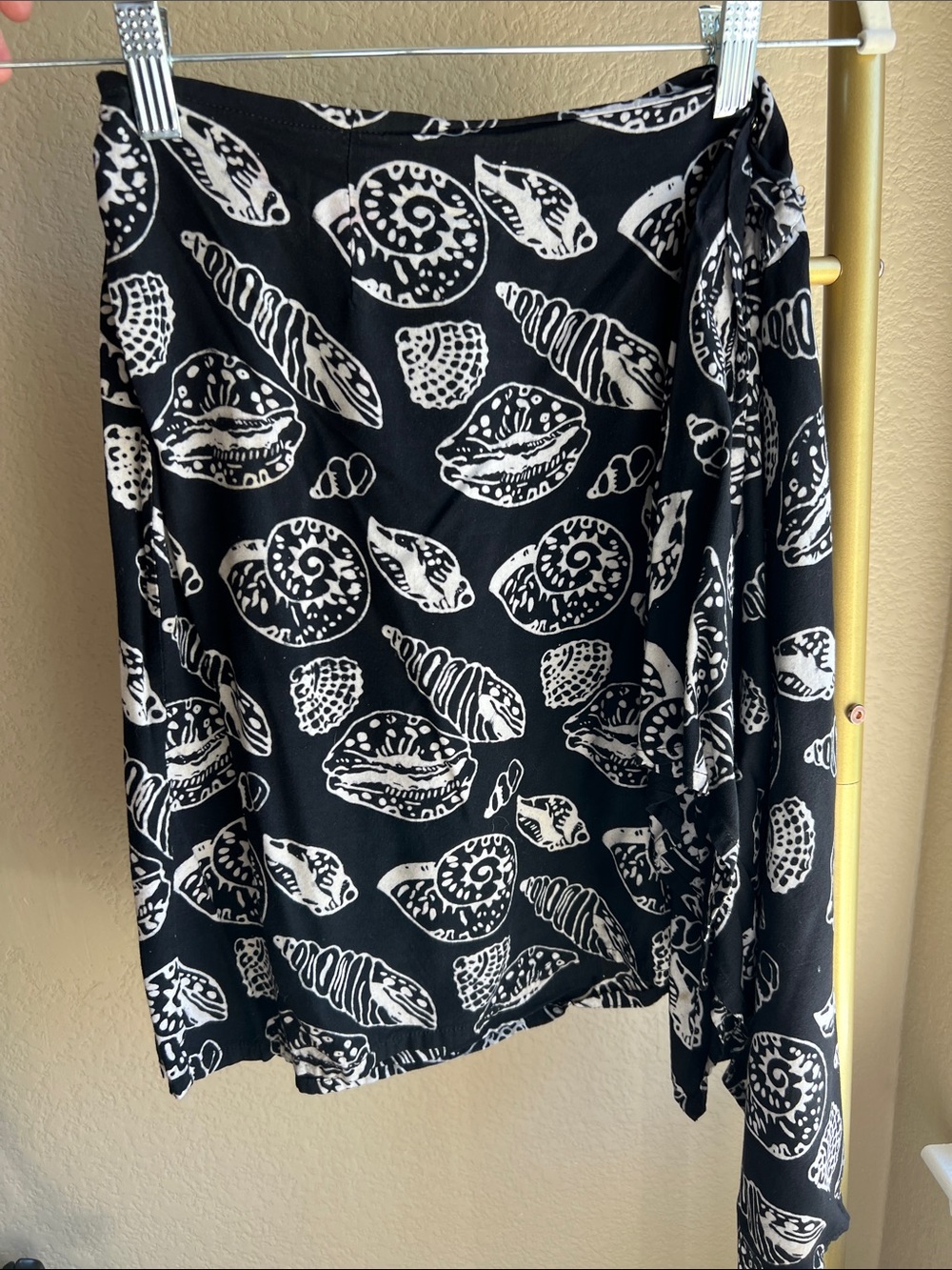 Blue Ginger Hawaiian Black and White Shell-Print Wrap skirt cover up